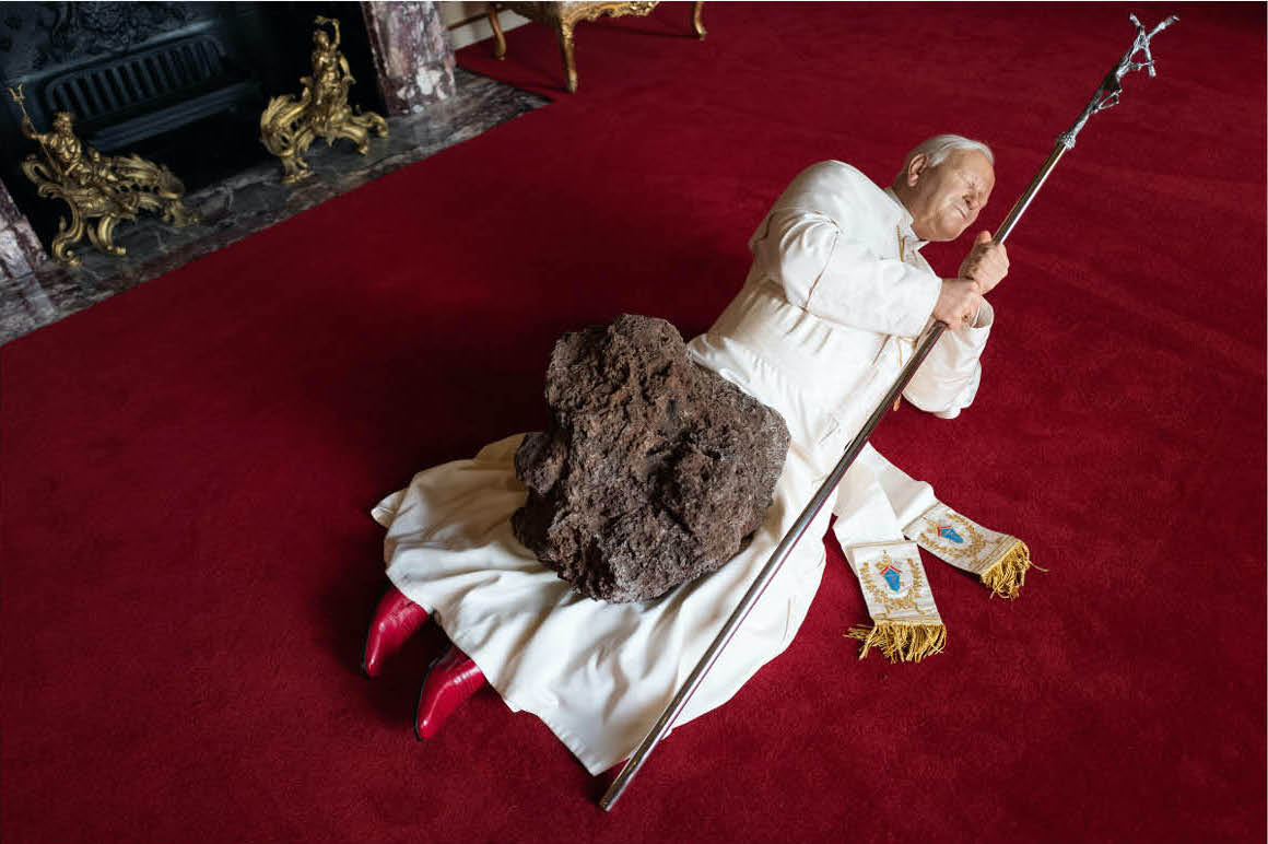 Maurizio Cattelan, "La Nona Ora", 1999, en Blenheim Palace, Inglaterra, 2019 © Leon Neal/Getty Images/Hyperallergic