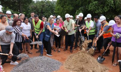 Presidente de la República y la Primera Dama en la palada inicial de las obras. Foto: Gentileza.