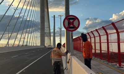 Prohibido estacionar en la banquina sobre el Puente Héroes del Chaco. Foto: MOPC.