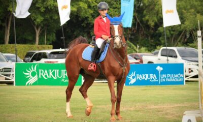 El binomio Agustín Chamorro y Fantástico Buenaventura campeones de la segunda fecha ranqueable de la Federación de Deportes Ecuestres del Paraguay. Foto: Gentileza.