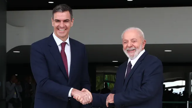 Pedro Sánchez y Lula da Silva. Foto: @sanchezcastejon