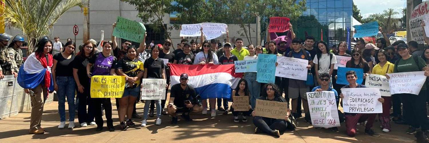 Estudiantes piden garantías para mantener el Arancel Cero. Foto: UNE Estudiantes.