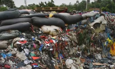 El lado oscuro de la "ropa rápida": devastación ambiental. Foto: DW