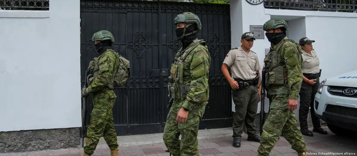 Asalto de la Embajada de México en Quito, Ecuador. Foto: DW.