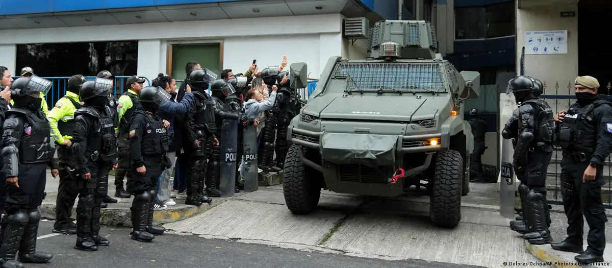 El exvicepresidente de Ecuador Jorge Glas fue arrestado en la embajada de México en Quito. Foto: DW