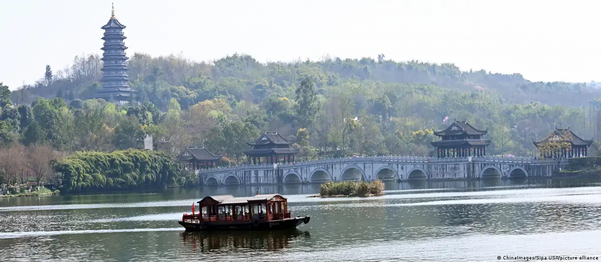 Embarcación en aguas chinas. Foto referencial.DW.