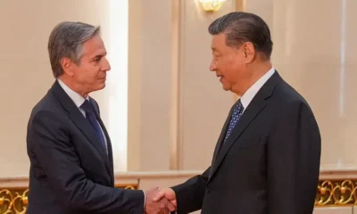 Xi Jinping junto al Secretario de Estado de EE.UU. Antony Blinken. Foto: DW