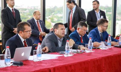 Reunión de la Comisión de Hacienda en el 5to piso del Congreso. Foto: Gentileza.