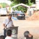 Óscar "Nenecho" Rodríguez encabezó el inicio oficial de las obras de desagüe pluvial en el barrio San Pablo. Foto: Gentileza.