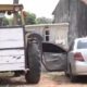 El vehículo quedó abandonado en un callejón. Foto: Captura NPY.