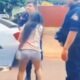 La mujer se resistió a la detención. Foto: Captura.