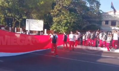 Estudiantes del Colegio Nacional de la Capital cierran ruta. Foto: Captura de pantalla.