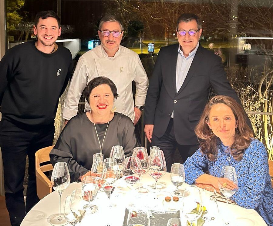 Junto a Joan Roca tambien uno de los mejores chef del mundo y Josep Roca el mejor sumiller del mundo. Foto: Gentileza.