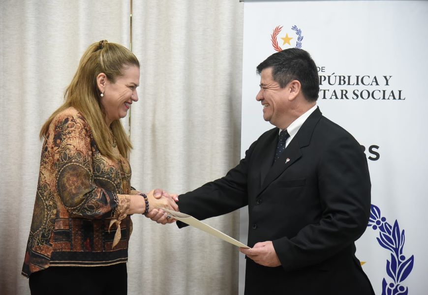 El Dr. Santiago García asume como viceministro de Atención Integral a la Salud. Foto: MSP BS.