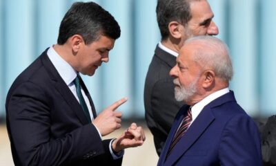 El presidente de Paraguay, Santiago Peña, junto su par de Brasil, Inacio Lula Da Silva. Foto: Archivo.