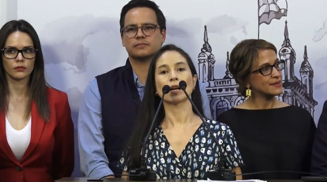 Doctora. Karina Silva de Odontología UNA. Foto: Captura.