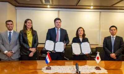 El MIC y la Organización de Comercio Exterior de Japón (JETRO) firmaron un acuerdo con miras a incrementar el comercio. Foto: IP