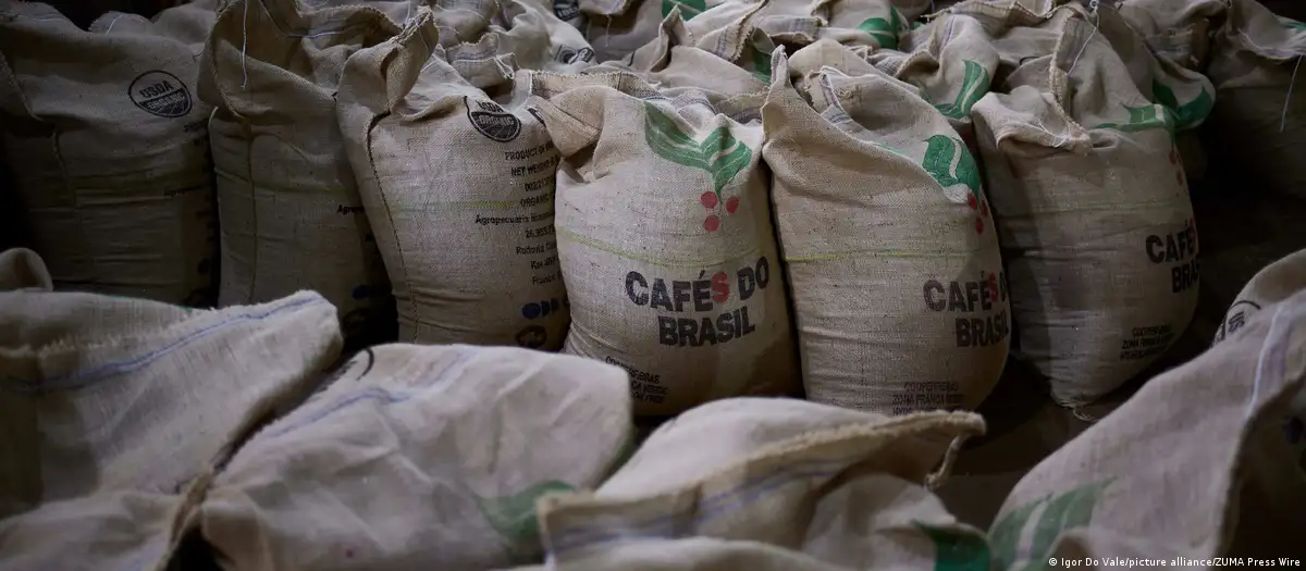 Costales de café esperan en Sao Paulo, Brasil, a ser transportados.Imagen: Igor Do Vale/picture alliance/ZUMA Press Wire