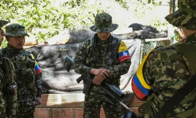 Guerrilleros de la disidencia de las FARC. Foto: OAQUIN SARMIENTO/AFP