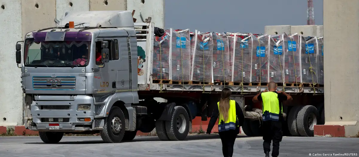 Ayuda humanitaria para Gaza. Imagen: Carlos Garcia Rawlins/REUTERS