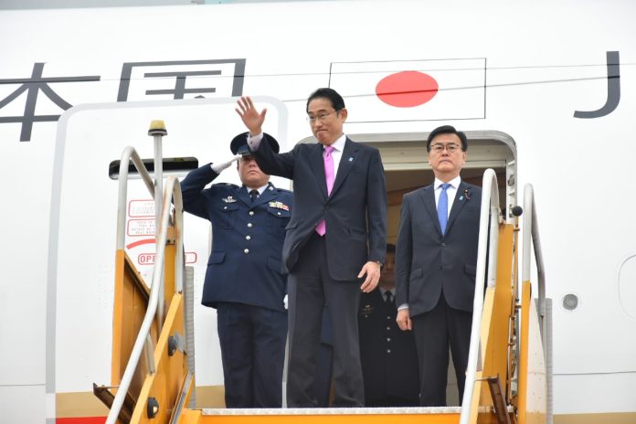 El primer ministro del Japón, Fumio Kishida, se despidió este sábado del país. Foto: Gentileza.