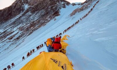 Los guías más experimentados aseguran que nunca experimentaron tanto frío en la montaña como este año. Foto: CNN.