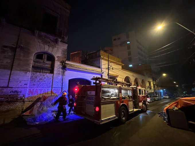 Incendio en la Caja de Jubilados Municipales. Foto: Radio Uno.