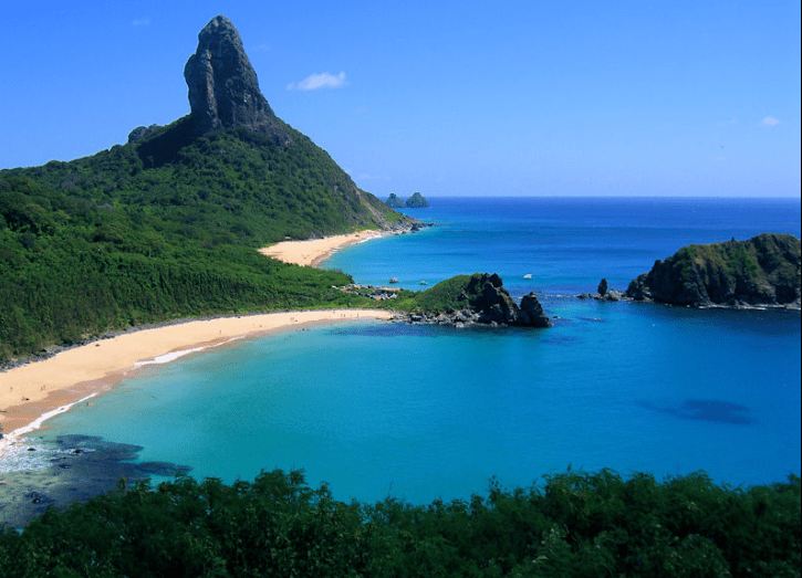 Playa de Sancho, Fernando de Noronha, Pernambuco (Brasil). Foto: Wikipedia.