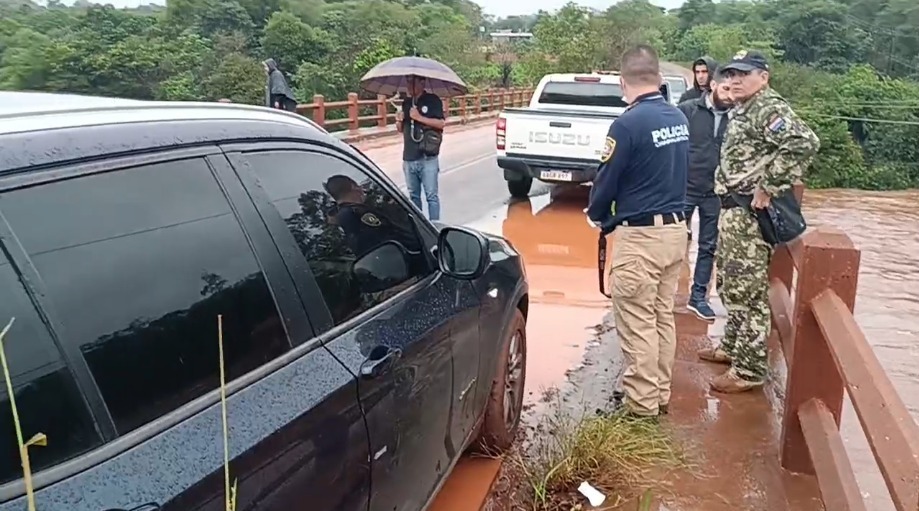 Intervención policial tras el hallazgo. Foto: Captura.