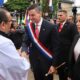 Santiago Peña junto al arzobis realizópo. Foto: Gentileza.