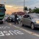 Suman 435 los conductores de vehículos particulares sancionados por circular sobre el carril dedicado al desplazamiento de los buses. Foto: IP