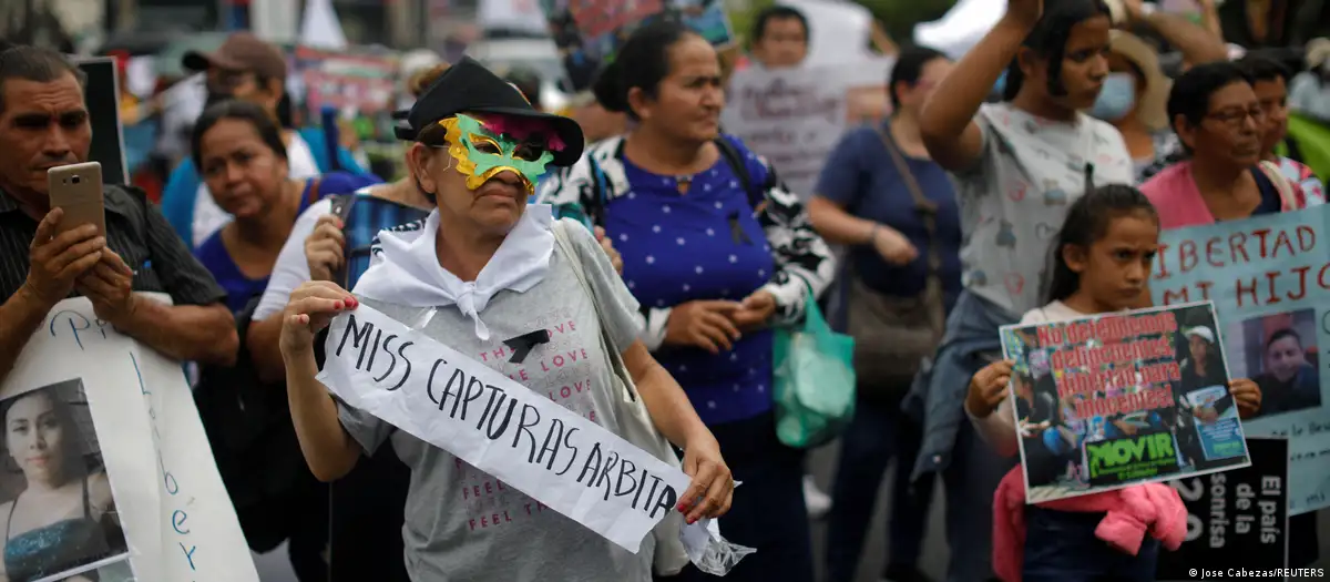 Familiares de presos reclaman justicia y libertad. Foto:Jose Cabezas/REUTERS/DW