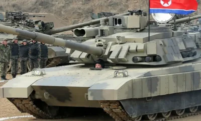 El mandatario norcoreano, Kim Jong-un, conduce un nuevo tipo de tanque de guerra. (Imagen de archivo: 13.03.2024) Imagen: KCNA/KNS/AP/picture alliance/DW