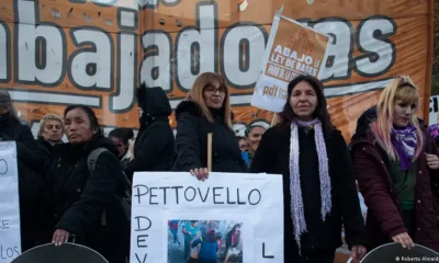 Una reciente protesta del movimiento feminista "Ni una menos" frente al Congreso argentino. (Archivo: 03.06.2024)Imagen: Roberto Almeida Aveledo/ZUMA/picture alliance