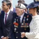 Sunak participó en una ceremonia en el memorial británico de Ver-sur-Mer, pero su ausencia en el acto principal en Omaha Beach le ganó duras críticas.Imagen: Gareth Fuller/AP/picture alliance