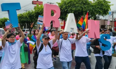 iles marcharon con carteles a favor de la inclusión de la comunidad LGTB+. Imagen: Harold Sánchez Alferez/DW