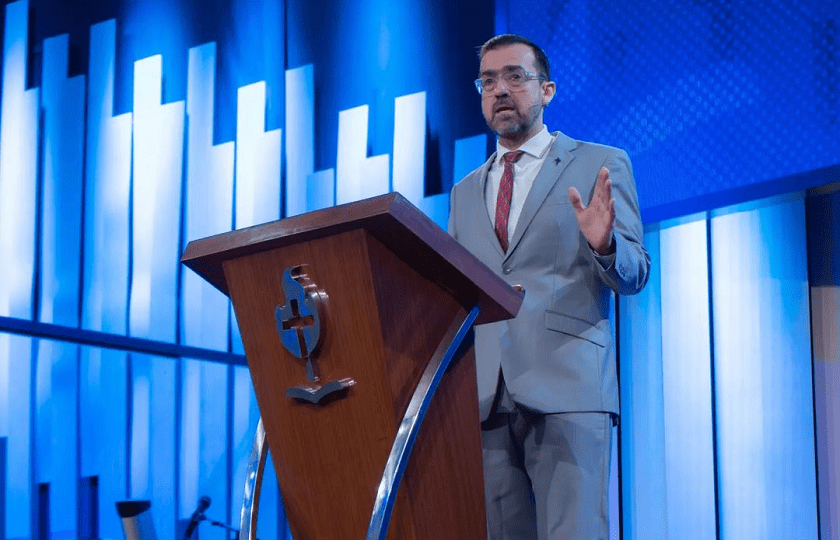 Pastor Emilio Agüero Esgaib. Foto: @mqvpy.