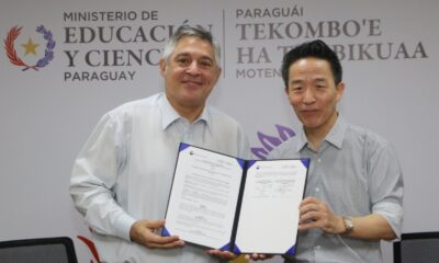 Luis Ramírez y Chan-sik Yoon. Foto: MEC.