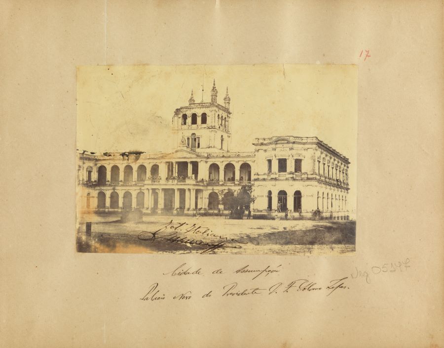 Palacio de López bombardeado. Ciudad de Asunción. Nuevo Palacio del presidente D. F. Solano López. Fotógrafo Agostino Forni. Fotografía Italiana,1869. Biblioteca Nacional de Brasil