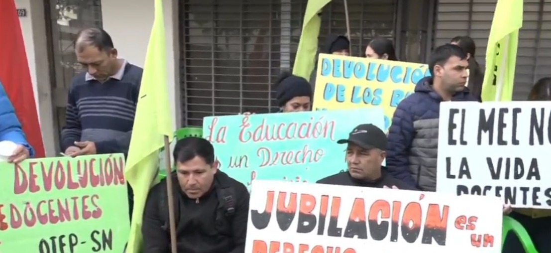 Docentes en manifestación. Foto: Captura.