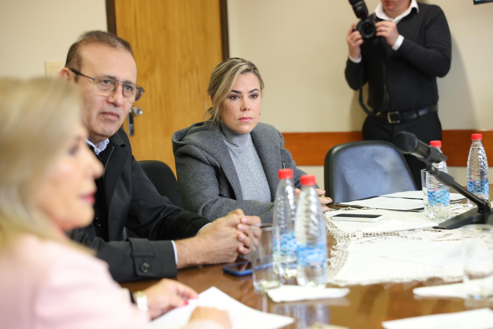 Hermelinda Alvarenga, Erico Galeano y Lizarella Valiente. Foto: Gentileza.