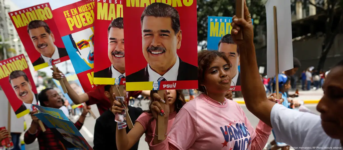 El presidente Nicolás Maduro busca la reelección, pero la ventaja en las encuestas favorecen a Edmundo González Urrutia. Imagen: Cristian Hernandez/AP Photo/picture alliance