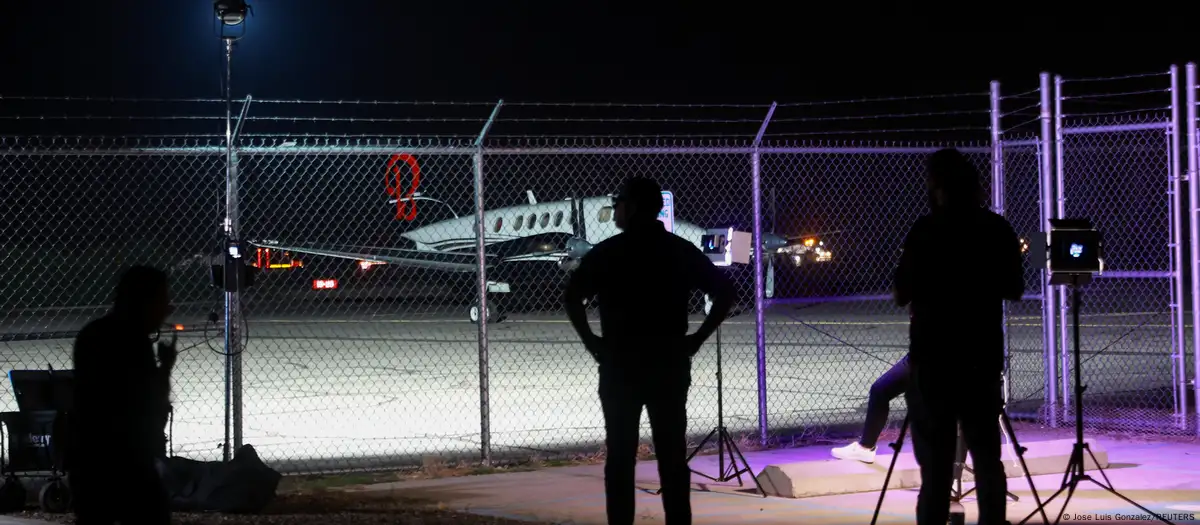 El aeropuerto privado del condado de Doña Ana, donde se observa el avión que se cree fue usado para llevar a los los narcotraficantes mexicanos Ismael «El Mayo» Zambada y Joaquín Guzmán López. (Imagen de archivo: 25.07.2024) Imagen: Jose Luis Gonzalez/DW