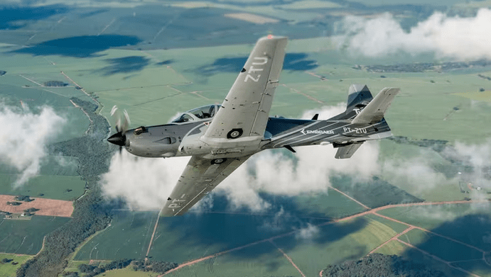 Avión del modelo Tucano a la firma brasileña Embraer. Foto: Embraer.