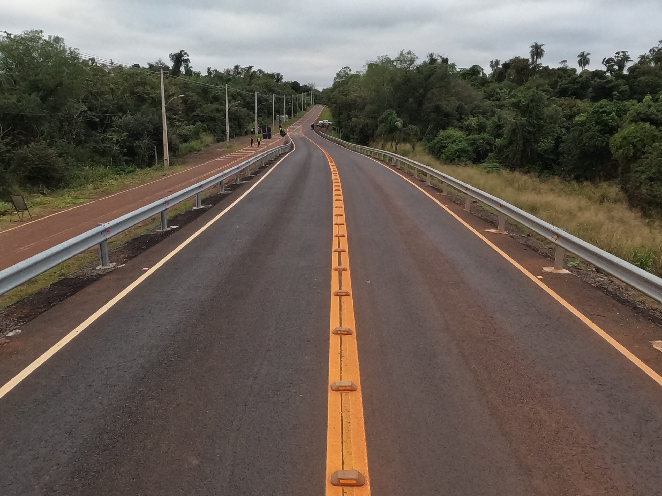 Puente sobre el río Yguazu. Foto: MOPC.