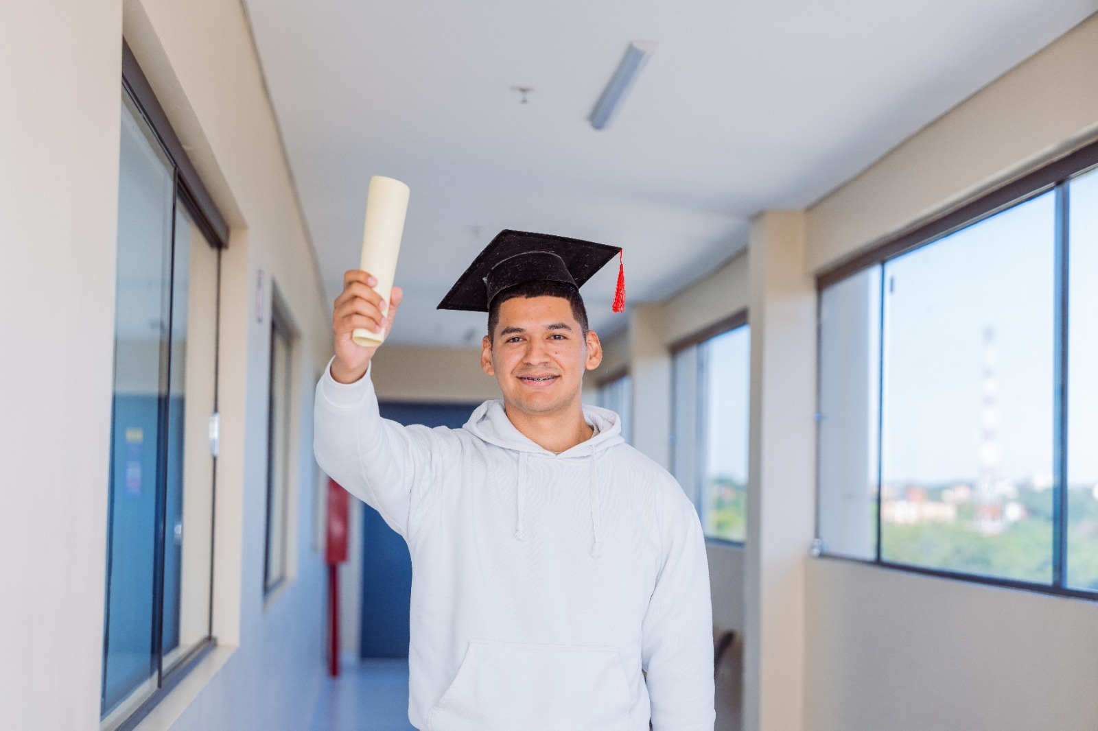 Joven egresado de la educación superior. Foto referencial. Gentileza.