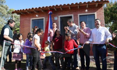 Entrega de viviendas en Caazapá. Foto: El Nacional.