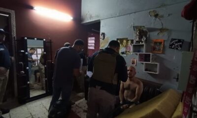 Apoyo logístico de una banda de asaltantes fue detenido este jueves tras un allanamiento realizado en una vivienda de Asunción. Foto: Gentileza.