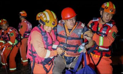 Evacuaciones en barca en Huarong, junto a la ciudad de yueyang, en la provincia china de Hunan. Foto: DW.