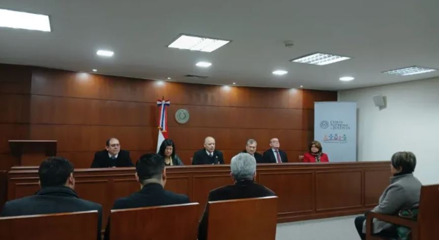 Directivos de la Asociación de Magistrados Judiciales del Paraguay se reunieron con el ministro de la Corte. Foto: Judiciales.net